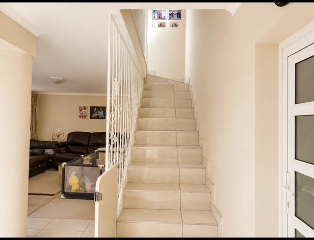 3 BEDROOM TOWNHOUSE FOR SALE IN MORNINGSIDE